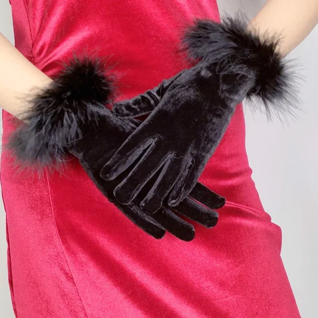 Winter Gloves | Women's | Black | Winter Velvet Gloves | With Frr Cuff on Wrist